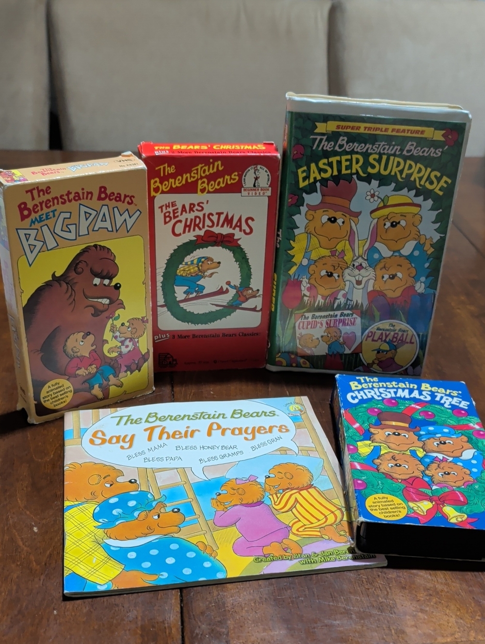 Nostalgic Bundle Of Berenstain Bears 🐻 4 VHS Movies And A Book.